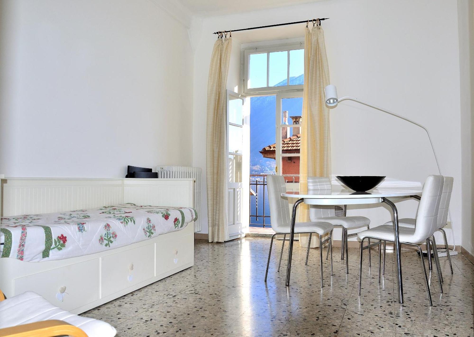 The Romantic Village House - Apartments With Lake View Colonno Exteriör bild